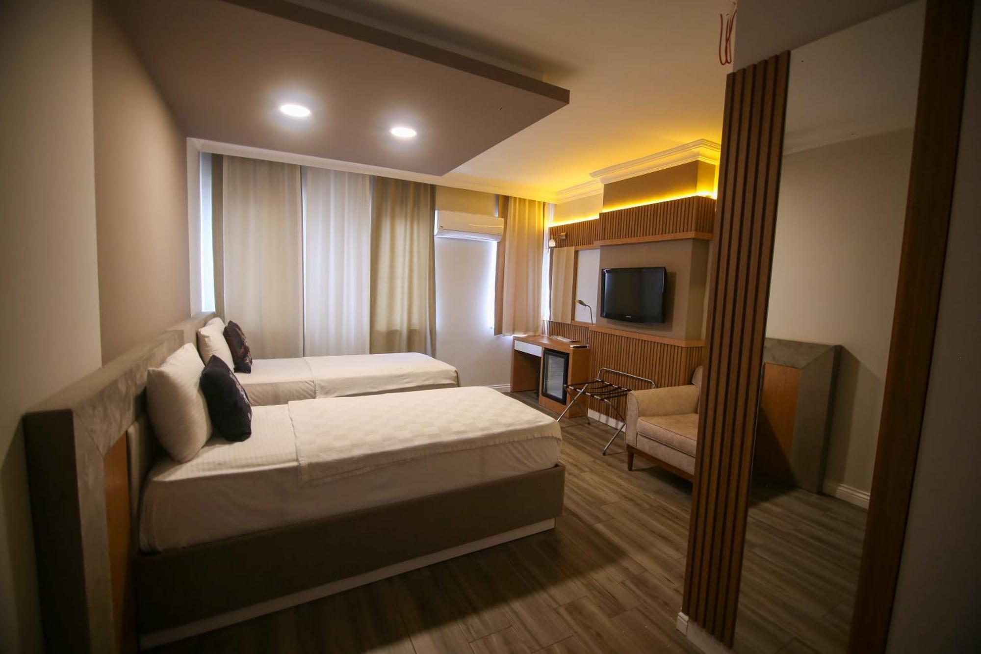 Cevik Palace Hotel 安塔利亚 外观 照片