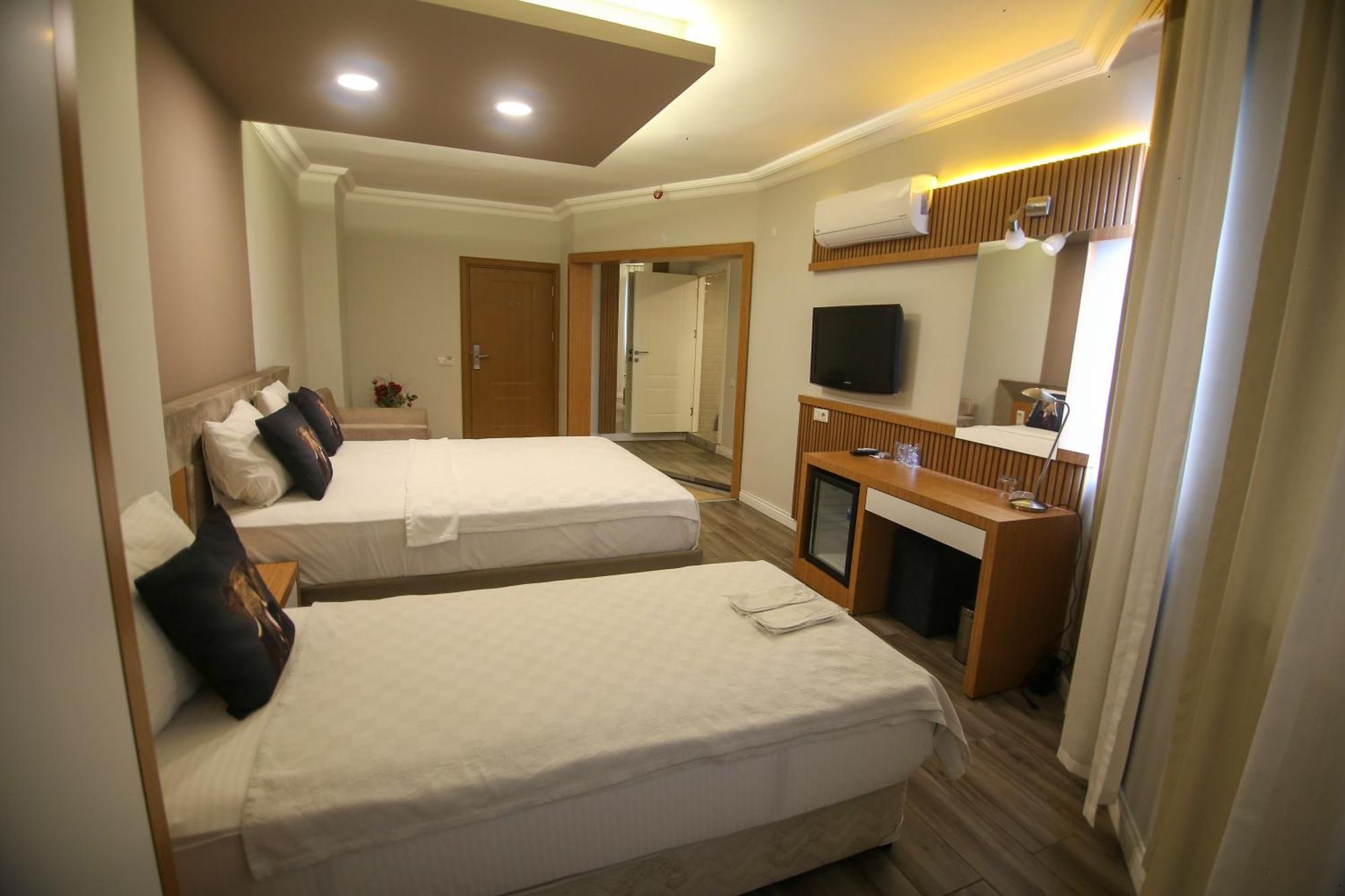 Cevik Palace Hotel 安塔利亚 外观 照片