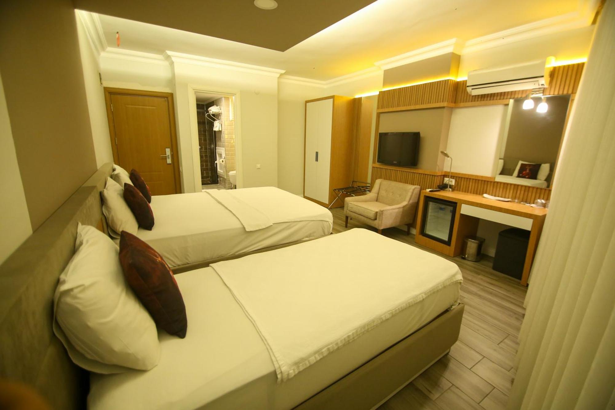 Cevik Palace Hotel 安塔利亚 外观 照片