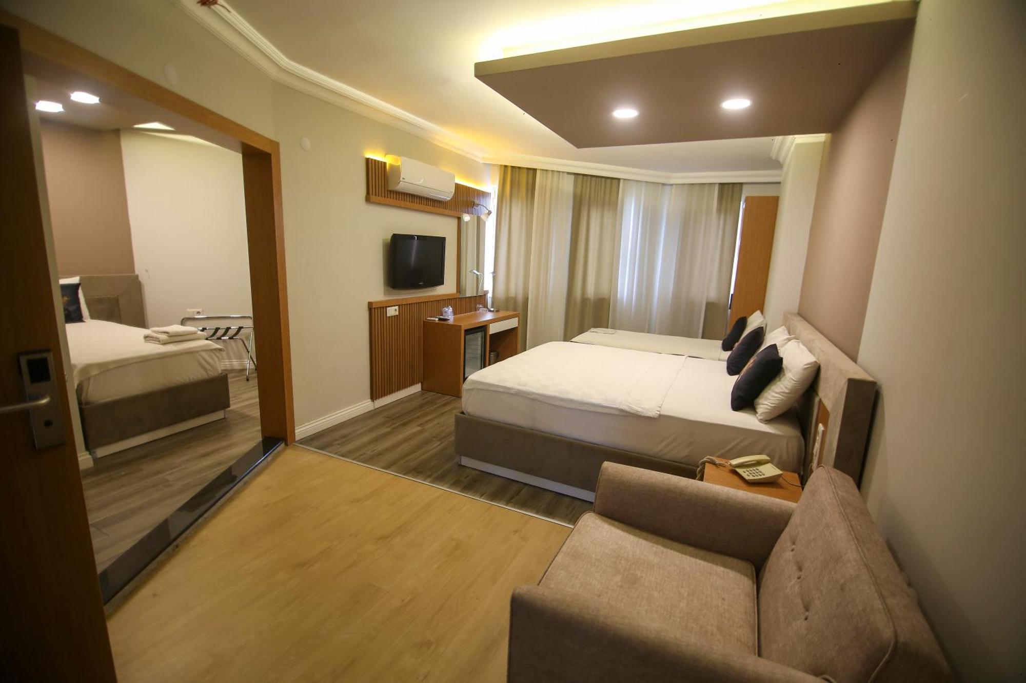 Cevik Palace Hotel 安塔利亚 外观 照片