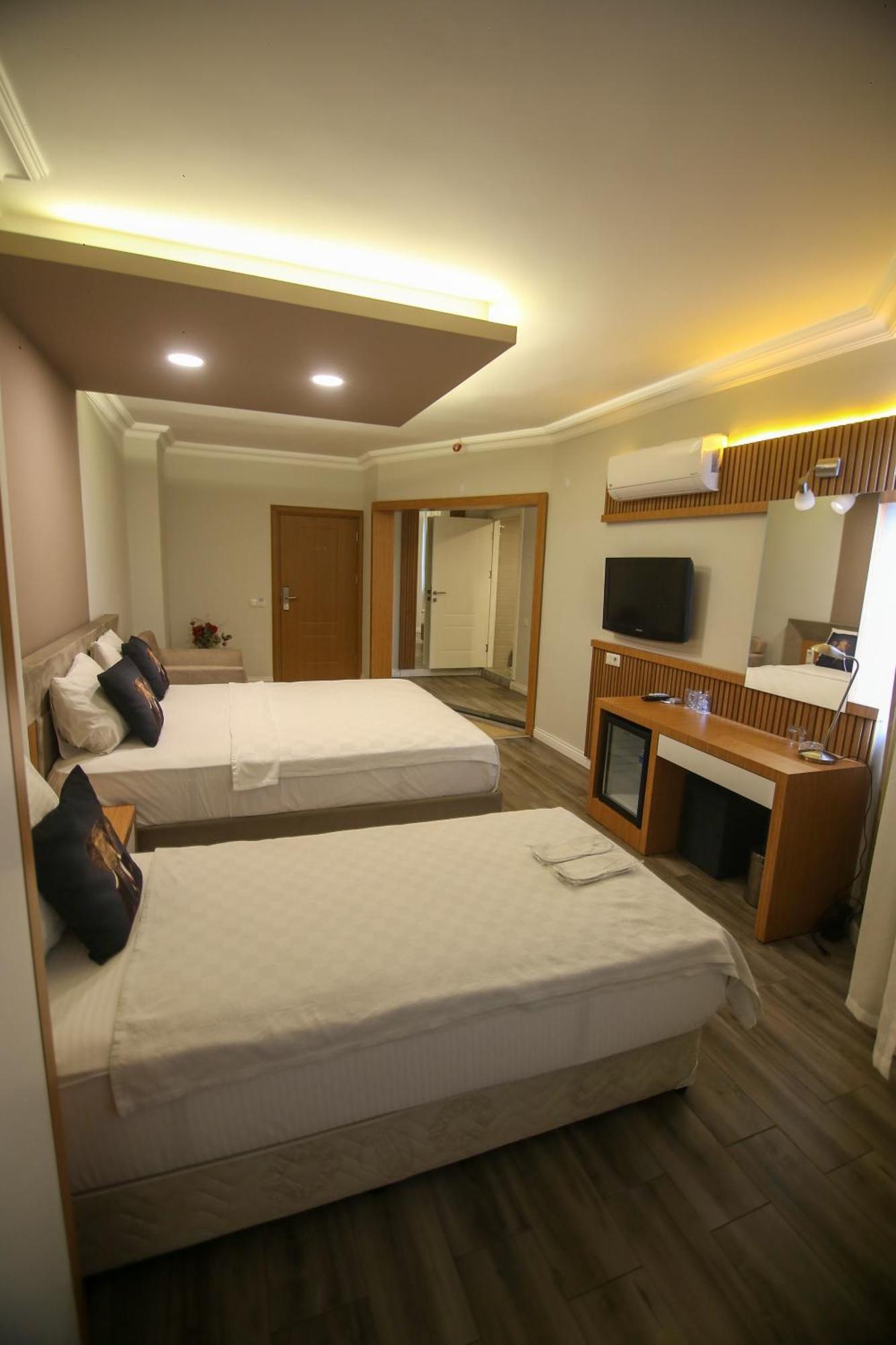 Cevik Palace Hotel 安塔利亚 外观 照片