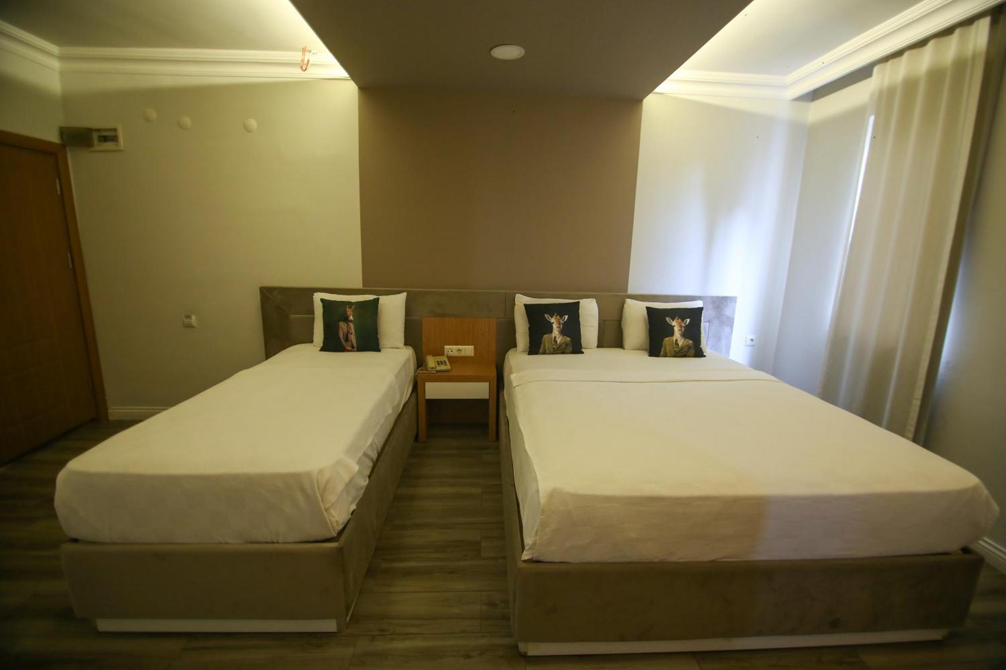 Cevik Palace Hotel 安塔利亚 外观 照片